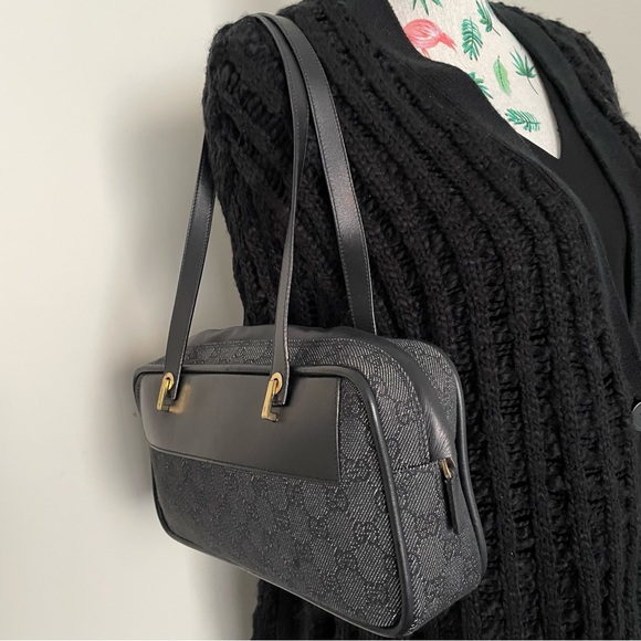 HOST PICK⭐️Authentic Gucci Shoulder Bag 🖤 New as 💖 - Picture 14 of 14